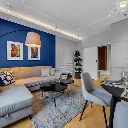 Old Town - Location, Workspace - By Rentujemy