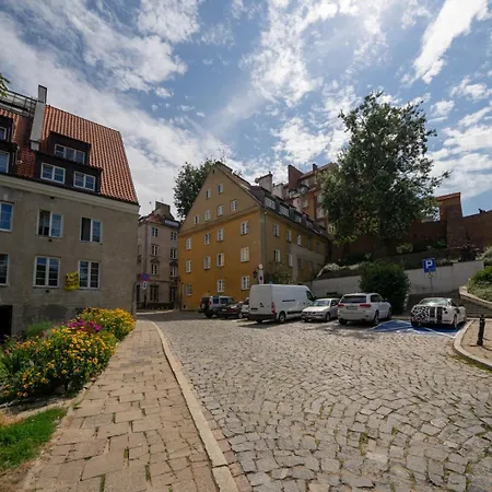 Old Town - Location, Workspace - By Rentujemy